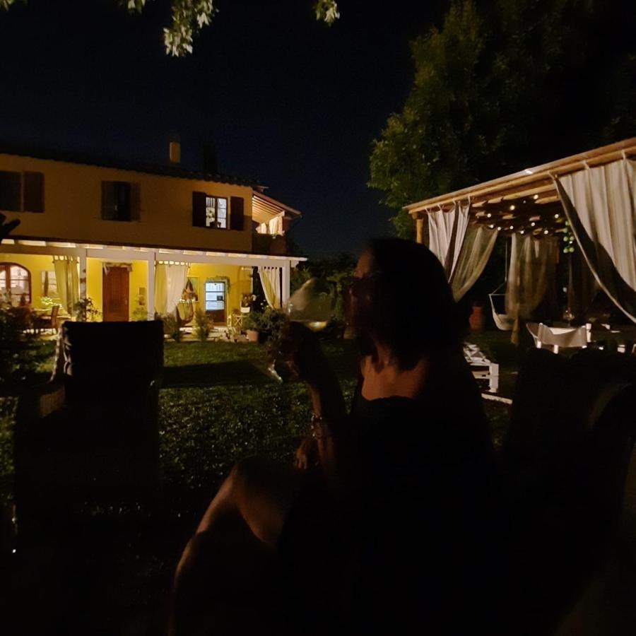 Casolare Isabella "Il Rifugio Dei Vinili" And Alice'S Room Ponsacco Dış mekan fotoğraf