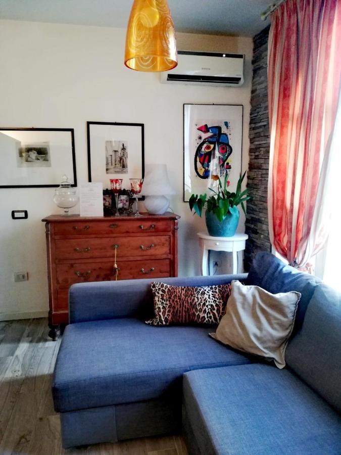 Casolare Isabella "Il Rifugio Dei Vinili" And Alice'S Room Ponsacco Dış mekan fotoğraf