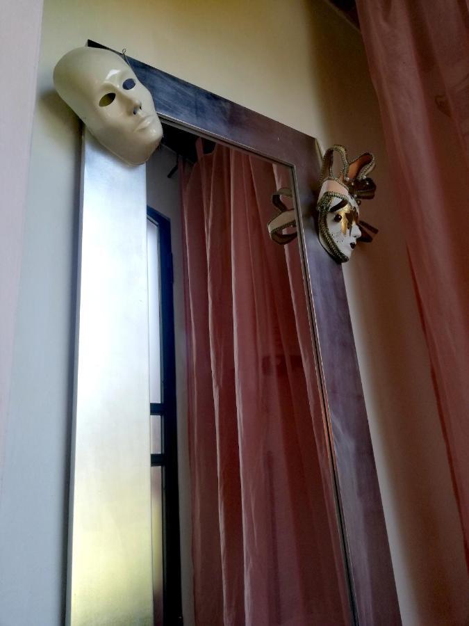 Casolare Isabella "Il Rifugio Dei Vinili" And Alice'S Room Ponsacco Dış mekan fotoğraf