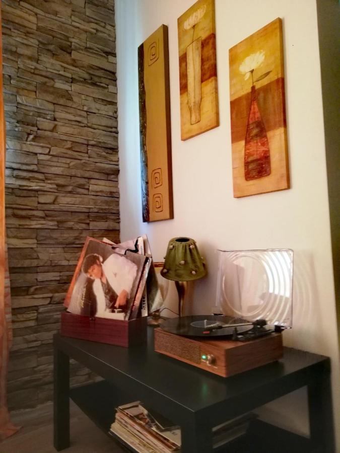 Casolare Isabella "Il Rifugio Dei Vinili" And Alice'S Room Ponsacco Dış mekan fotoğraf
