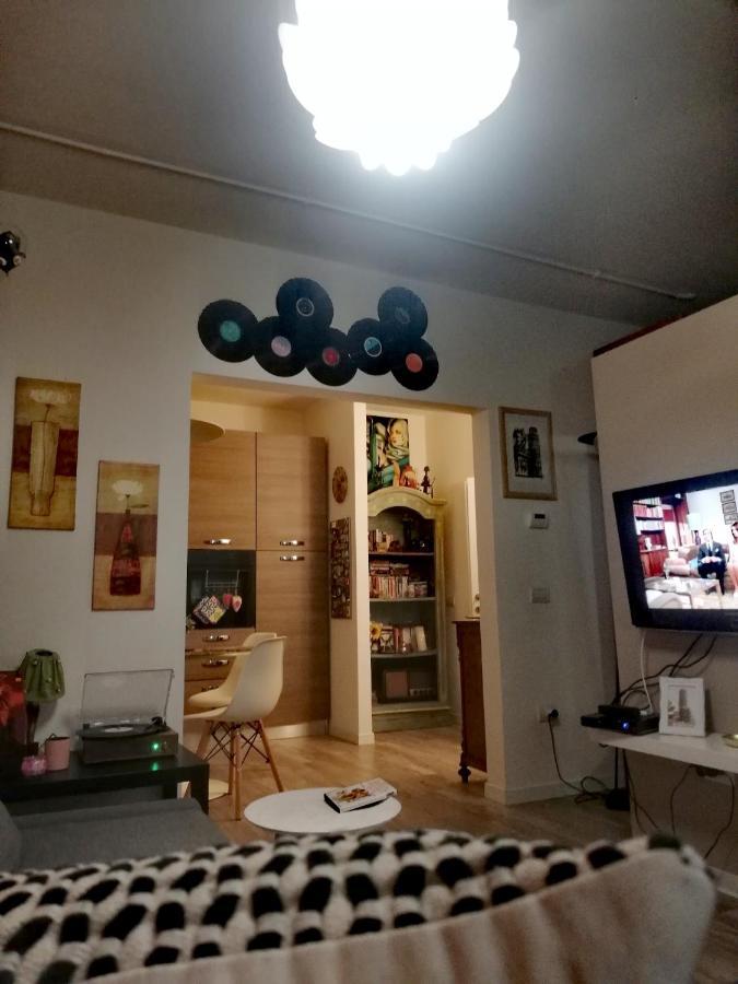 Casolare Isabella "Il Rifugio Dei Vinili" And Alice'S Room Ponsacco Dış mekan fotoğraf