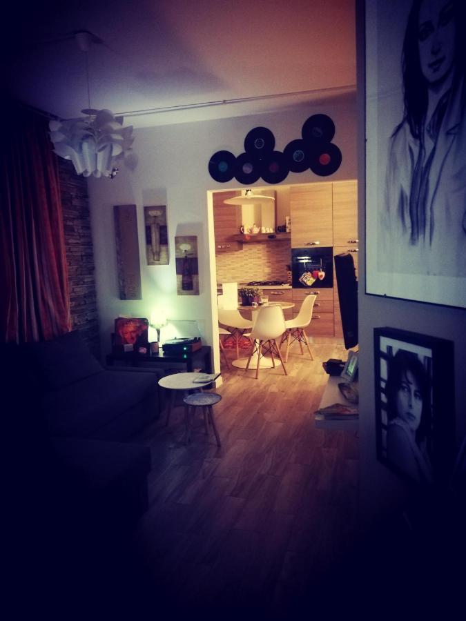 Casolare Isabella "Il Rifugio Dei Vinili" And Alice'S Room Ponsacco Dış mekan fotoğraf