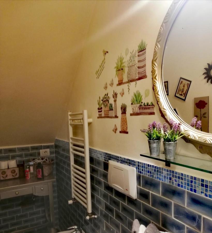 Casolare Isabella "Il Rifugio Dei Vinili" And Alice'S Room Ponsacco Dış mekan fotoğraf