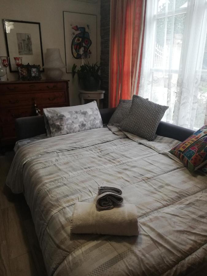 Casolare Isabella "Il Rifugio Dei Vinili" And Alice'S Room Ponsacco Dış mekan fotoğraf